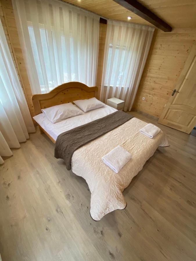 Котедж Mountain House ยาเรมชา ภายนอก รูปภาพ