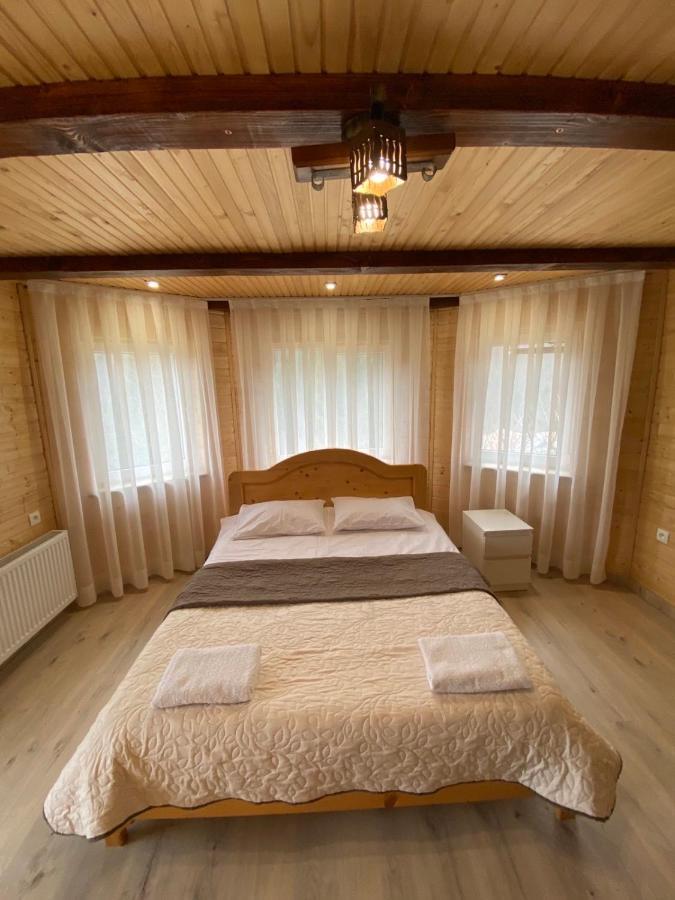 Котедж Mountain House ยาเรมชา ภายนอก รูปภาพ